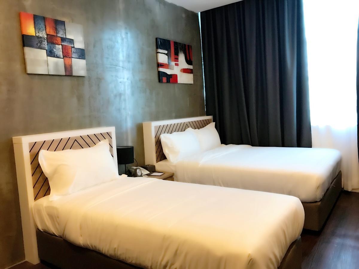 K Boutique Hotel Teluk Intan Bagian luar foto