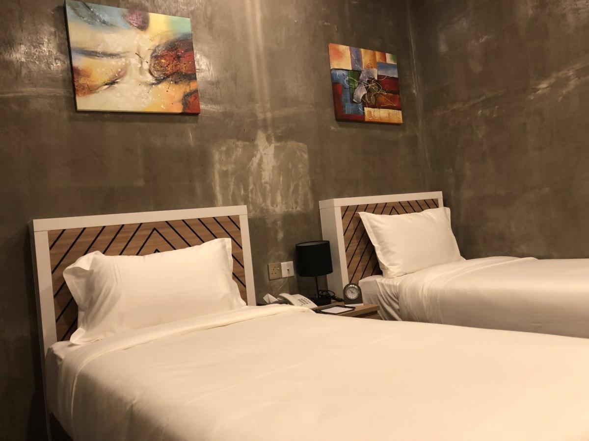 K Boutique Hotel Teluk Intan Bagian luar foto