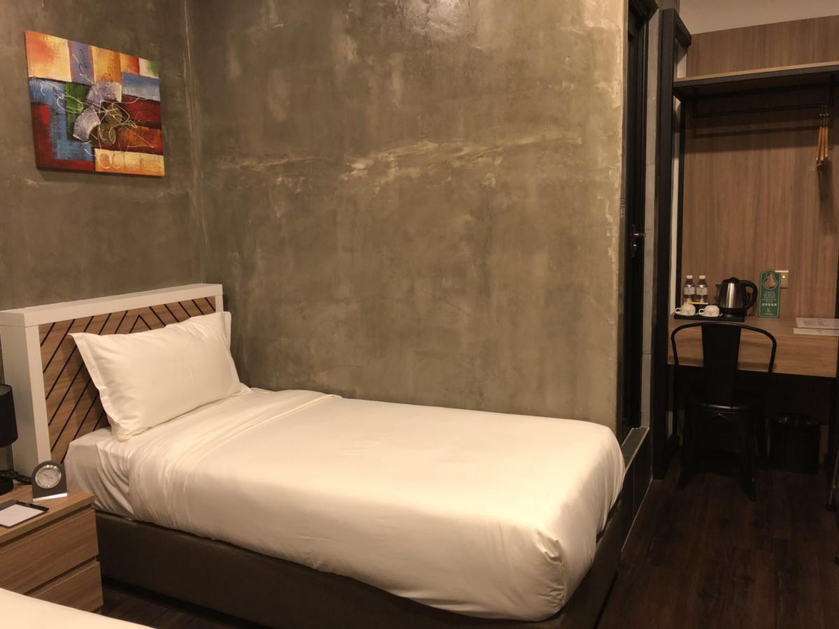 K Boutique Hotel Teluk Intan Bagian luar foto